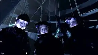 T'pol, Reed, Mayweather and a maco raid a sphere