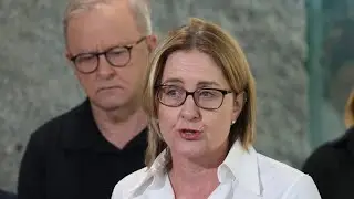 &lsquo;Shame on you&rsquo;: Jacinta Allan heckled for Victorian bushfire response