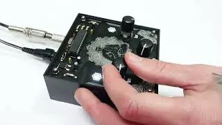RC CIRCUIT BENT 'MYSTIC DRUMS' AMBIENT GLITCH LOOP SYNTH TIBETAN DRONE SOUND GENERATOR
