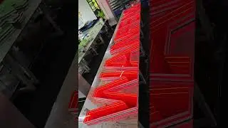 Unbelievable! LED sign plays animation like a display screen. #sign #signage
