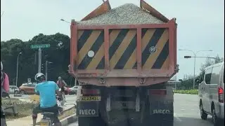 27dec2019  #XD3073P  overloading by tipper trucks & lack of enforcement from the agencies.