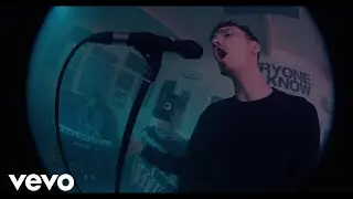 Everyone You Know - She Don't Dance (Stripped)