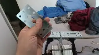 Bicicleta elétrica caseira.  Passo a passo dupla motorização hoverboard.  Suporte motor em andamento