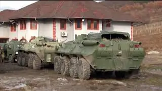 Top News- KFOR nd&euml;rhyn n&euml; Veri/Tanket n&euml; kufirin Kosov&euml;-Serbi