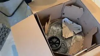 Weber Kettle Grill Unboxing and First Look