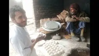 کام کرتے ہوئے 