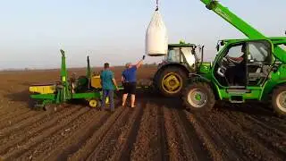 John Deere6130 сеялка John Deere1780.Посевная в полном разгаре