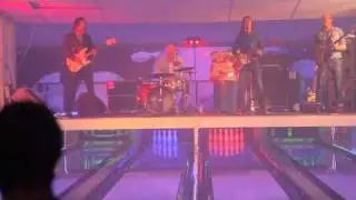 Bring me the fucking Riot...man - Im in im in and i am never coming out again [live]