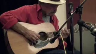 Jim Storm  (Gerard Stiles) sings 