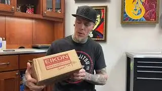 Я только что получил новый блок питания для татуировок ES500 от Eikon Device.