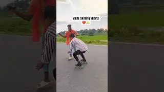 Cute Girls Reaction 🥰👀 #skating #girlsreactions #publicreaction #trending #shorts #inlineskating
