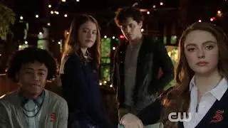 Legacies - Trailer Comic-Con - 1&ordf; temporada [LEGENDADO]