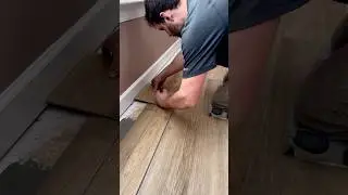 How to Scribe First and Last Rows #flooring #lvp #contractor #floordesign #floorexperts #floors