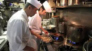 もつ煮込み｜Japanese cuisine: traditional techniques and ideas|Motsu nikomi［ろくさん亭］