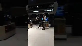 LOL! Lagu Dalam Shopping Mall! Shes Gone