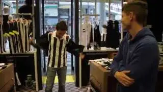 #LaMagiaDelFutbol con Mark The Illusionist en la tienda oficial del Club Santos de Brasil
