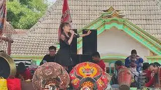 Deby Lorenza jaranan cover lagu LEWUNG
