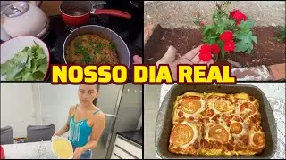 ROTINA REAL DE CASAL 🏡🍽️ ALMOÇO CASEIRO, SOBREMESA E SURPRESA NO LANCHE 