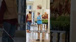 Канел Джозеф притворяется слепым!