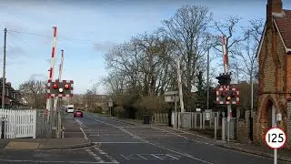 (Halogen Wigwags) Lidlington Level Crossing, Bedfordshire (23/02/24)