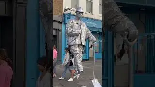 Silver man Statue Levitating and Scaring the Audience 2022 #shorts #youtubefeeds