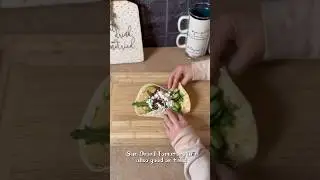 Easy Mediterranean Veggie Wrap #recipe #healthylunch #healthy