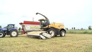 FR650 Forage Cruiser made in New Holland e due trattori t7.210 e t6.180 blue power