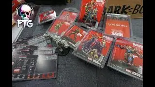 Unboxing a bunch of Marvel Universe miniatures