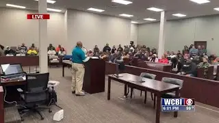 Community holds vigil for victims of the Clay Co. shooting