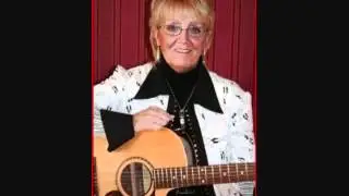 Isla Grant, Don't Kiss Me Goodbye.flv