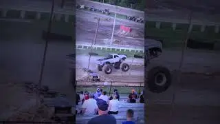 A monster truck  #scross #offroadcar #racing #offroader #offroad #offroadvehicle #offroadcars #race