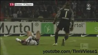 Tim Wiese foul an Thomas M&uuml;ller HD [720 p]