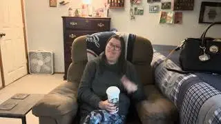 Saturday Sip and chat ! Press on nails and other chit chat !
