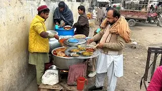 50 Rs /- 😱 PAKISTANI Best ROADSIDE Breakfast | CHICKPEAS | Egg | Kofta | STREET Food in PAKISTAN