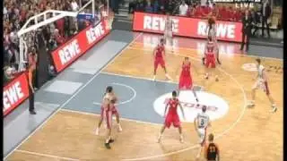 Brose Bamberg    Olympiacos Piraeus 73 61 highlights Euroleague 2011 Regular Season Basketball 27 10 10