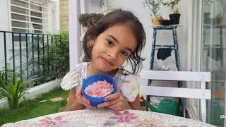 Learn to make Snow at home with Daxita