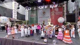 Espect&aacute;culo cultural previo al Informe de actividades del presidente L&oacute;pez Obrador