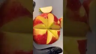 Quick & easy apple cutting hack! #Satisfying #ASMR  #FruitArt #SmoothCutting #shorts #viralvideo #vi