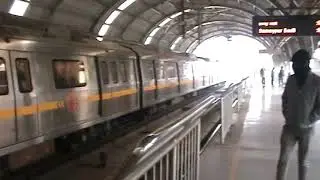 IFFCO Chowk Metro Arrival | Retro 2012 Camera