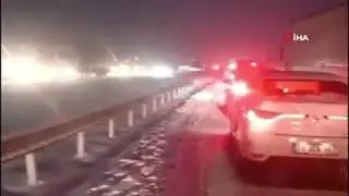 Gaziantep-Kahramanmaraş karayolunda kar esareti