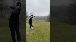 Smooth swinging in the snow🏌️ #golfer #golfswing #golf #snow #winter