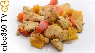 Straccetti di pollo con peperoni e curry
