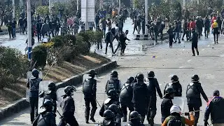 MCC NEPAL: Nepal police fire tear gas as protesters rally against US grant