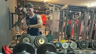 Training 10 (Beine, Oberschenkel, Unterschenkel, Waden) diesmal hab ich die trainiert