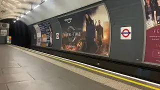 2009 Stock Victoria Line Arriving at Stockwell