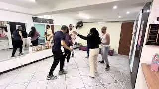 Practicando nuevas figuras de salsa casino. 💃🏻🕺🏻 Martes, 16 de Septiembre de 2025.