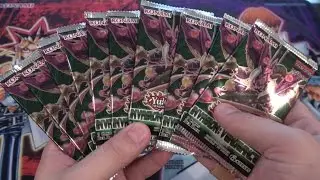 Yugioh Invasion: Vengeance Opening 10 Packs!