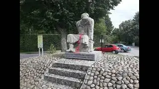 Starzyński Dwór, zbeszczeszczony pomnik jeńców radzieckich.