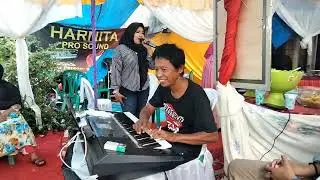 Berbeza Kasta _cipt.Rajali Asmara/Elta Record. (COVER_ANGGY)