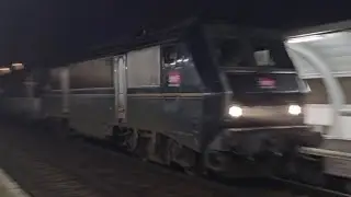Beaucoup de circulation surprises et façonnent sur bordeaux 